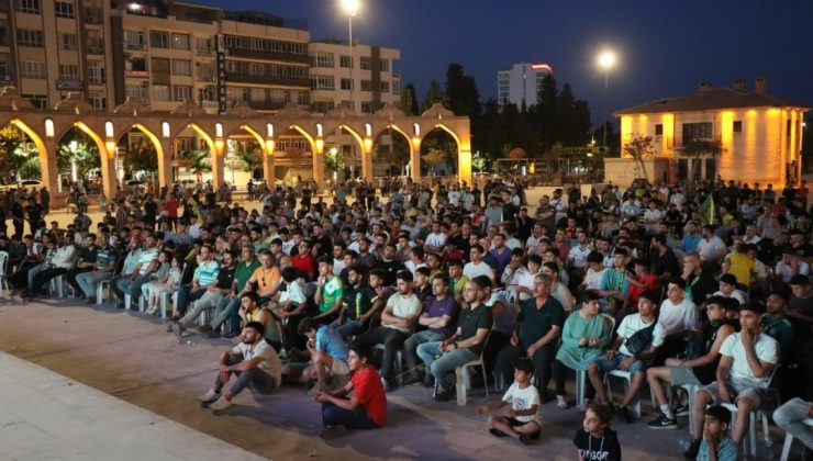 KUPA HEYECANINI DEV EKRANDA YAŞADILAR