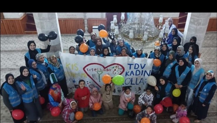 Çocuklar ‘’Kış Bayramı’’ Sloganıyla Sevindirildi