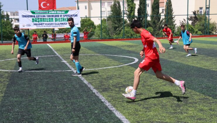 BÜYÜKŞEHİR’DEN OKULLARARASI FUTBOL TURNUVASI