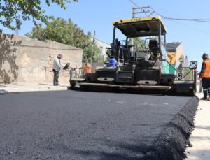 HİLVAN’DA YOLLAR YENİLENİYOR, ULAŞIM KONFORU ARTIYOR