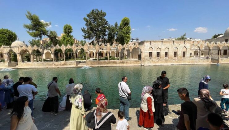 Şanlıurfa’nın tarihi noktasında hafta sonu kalabalığı şaşırttı