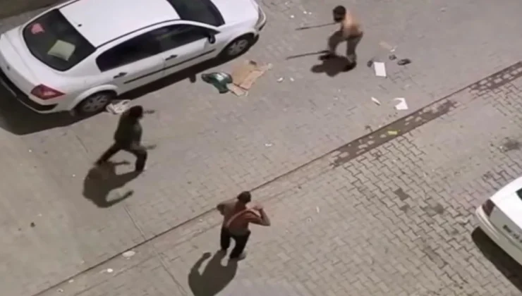 Şanlıurfa’da mahalle savaş alanına döndü! Taş ve sopalar havada uçuştu