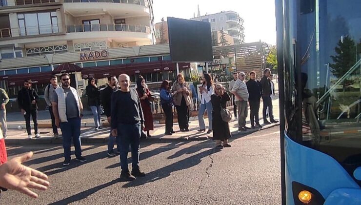 Şanlıurfa’da belediye otobüsüne çarpıp kaçtı: 2 yaralı