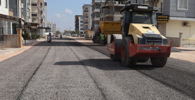 HALİLİYE’DE YOLLAR BİR BİR ASFALTLA BULUŞUYOR: KONUKLU MAHALLESİ’NDE ÇALIŞMALAR SÜRÜYOR