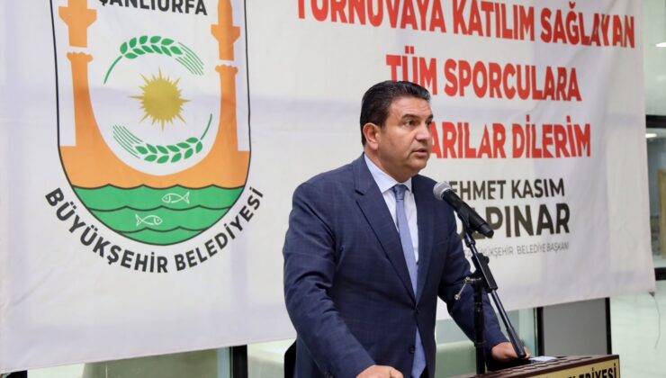 ŞANLIURFA BÜYÜKŞEHİR BELEDİYESİ CUMHURİYET COŞKUSUNU KORTLARA TAŞIDI