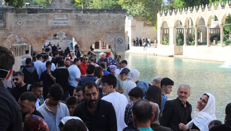 Şanlıurfa’nın inanç simgesi Balıklıgöl dolup taştı